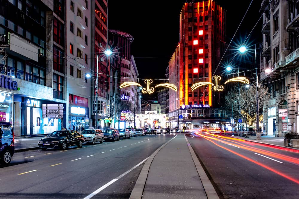 vehicle-on-road-at-night-2103937